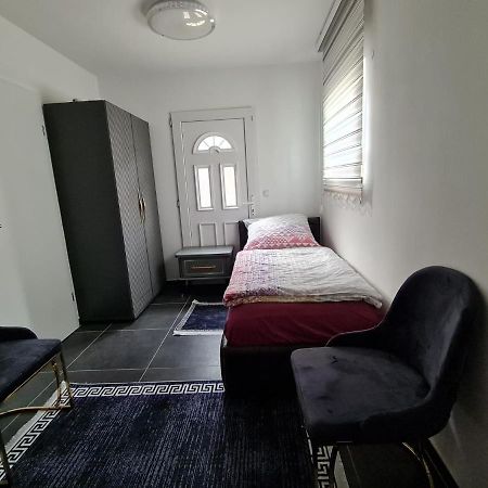 Roggendorf Zimmervermietung Köln Dış mekan fotoğraf